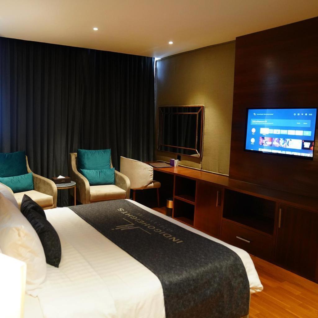 Indigo Heights Hotel & Suites Lahor Dış mekan fotoğraf